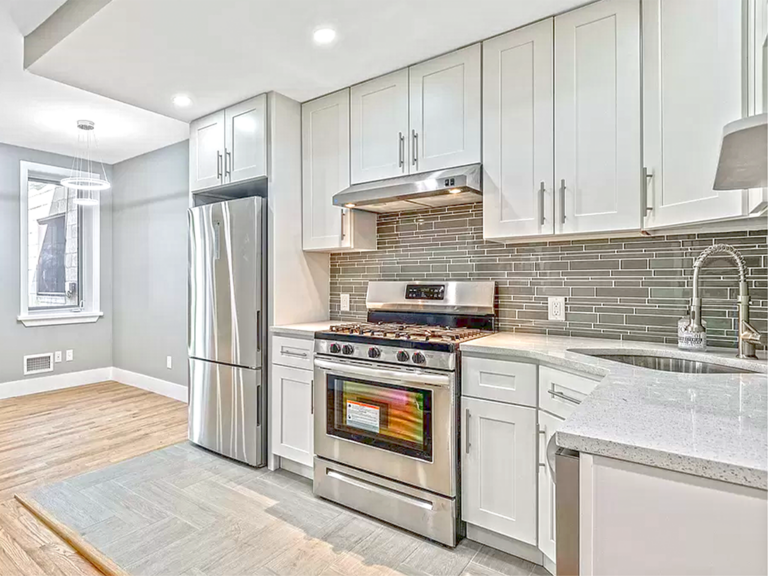 3280 Kitchen